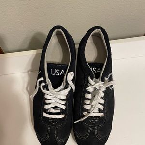 Mens casual navy blue sneakers suede size 9